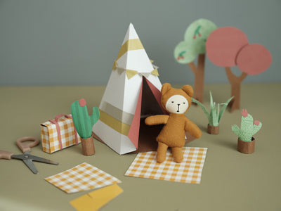 GO CAMPING WITH OUR POCKET FRIENDS